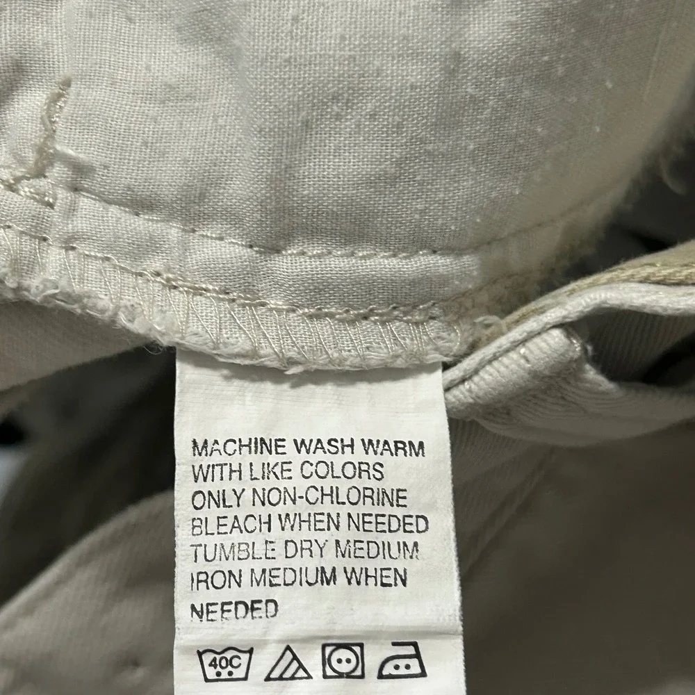 Izod pleated chino